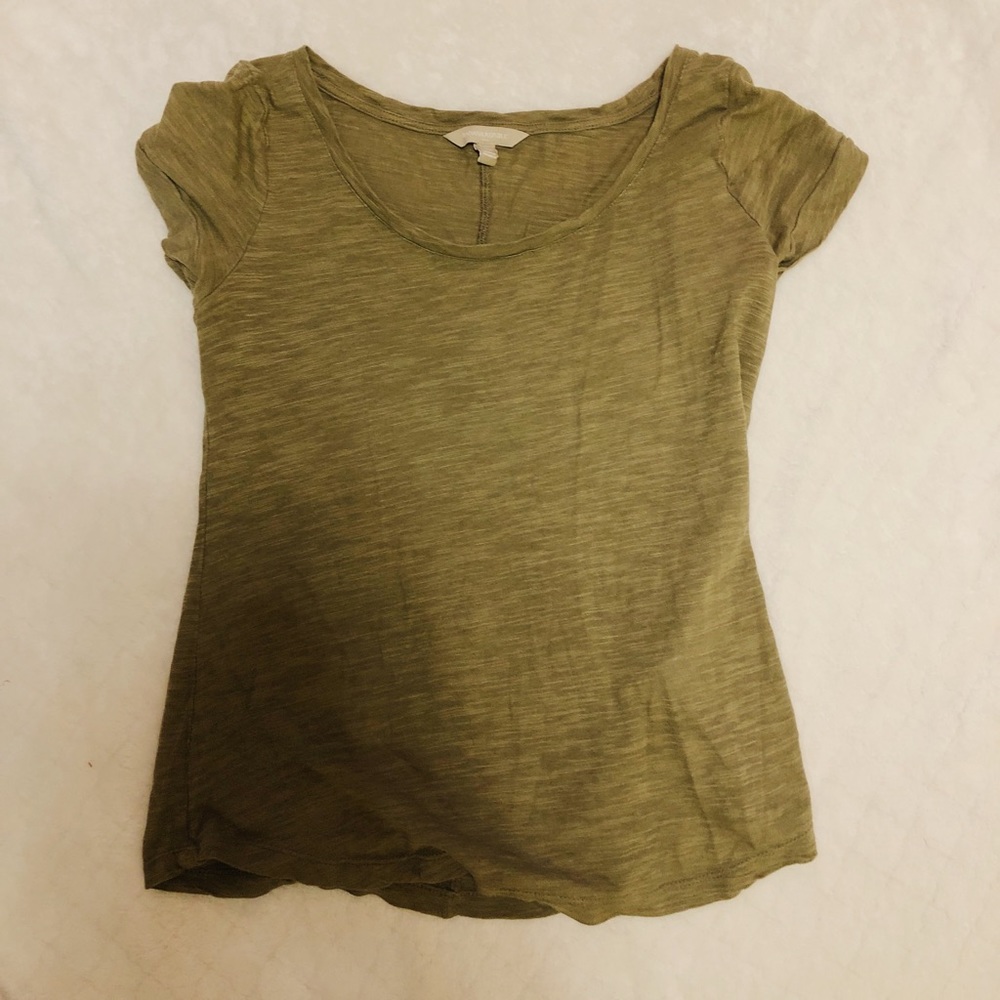 BANANA REPUBLIC olive short sleeved top
